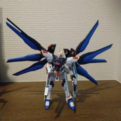 バンダイスピリッツ HGCE201 ストライクフリーダムガンダム　素組品のサムネイル