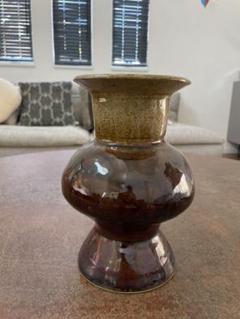 備前焼　陶器花瓶 濃茶色と茶色のグラデーション　美しい桟切模様 モダンな陶器製花瓶 ブラウンとベージュ グラデーション 焼物