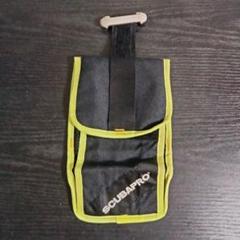 SCUBAPRO ダイビングポーチ メッシュ 黒/黄色 ②のサムネイル