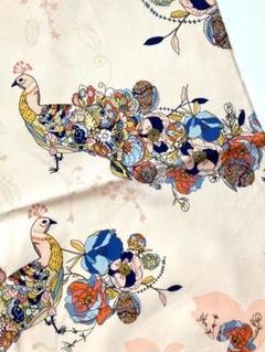 【ART GALLERY FABRICS】コットン生地　孔雀　鳥　花　ピンク