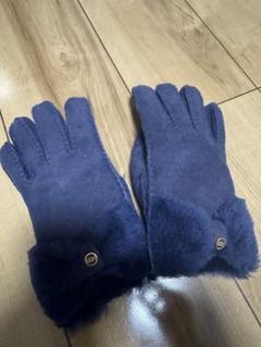 happy　美品　UGGリボングローブ　M UGG（アグ）の「＜UGG＞リボン ムートングローブ◇（手袋）」 - WEAR
