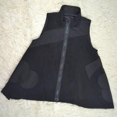 エイココンドウ　E-clat 黒地にベージュモザイク柄ジャケット　黒ワンピース エイココンドウ E-clat 黒地にベージュモザイク柄ジャケット 黒