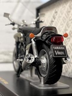 【MOTO GP】 ホンダ、スズキ、ヤマハ　ixo 1/24モデル 4台セット Amazon | ixo 1/24 SUZUKI MotoGP セット RGV500#34 1993年