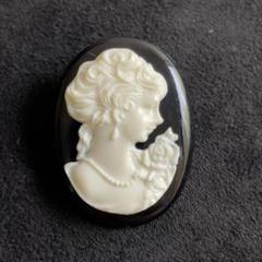 カメオ CAMEO ブローチ 2WAY ヴィンテージ 美品 です（ケース付き）。 カメオ CAMEO ブローチ 2WAY ヴィンテージ 美品 です（ケース