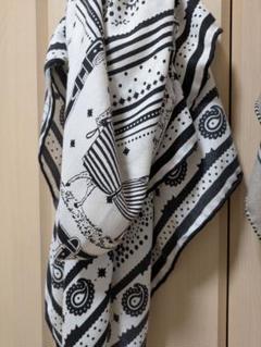 完売】3color Horse scarf Cashmere素材 - メルカリ