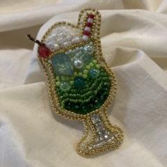 イルカメ 魔女ハット クリームソーダ ビーズ 刺繍ブローチ 魔女帽子のビーズ刺繍ブローチ ブローチ みーど 通販 12624096