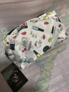 ハローキティ　ポーチ　スクエアポーチ　サンリオ　kitty コスメ柄