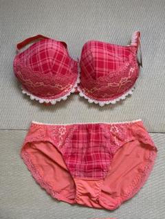 【新品未使用】チェック柄レース付きブラジャーショーツセットのサムネイル