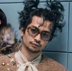 ゴールド ピアス 常田大希 着用 - メルカリ