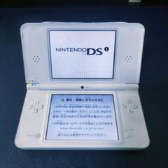 ニンテンドーDS i ケース付き　ソフト8本付き