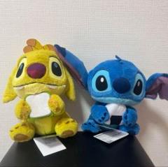 ルーベンのパペットを持ったスティッチのぬいぐるみリロ
