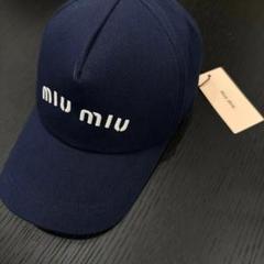 MIU MIU ベースボールキャップ ロゴ 刺繍 男女兼用 ネイビー