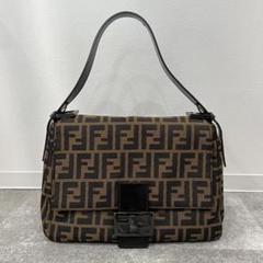 新品 FENDI ズッカ柄 ロゴ ショルダーバッグ ブラウン マンマバケット