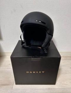 ［オークリー］ スノーボード、スキーヘルメット マットブラック Amazon.co.jp: [オークリー] ヘルメット MOD5 BLACKOUT M