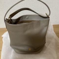 efffyレザーバック