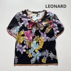 レオナール　ウール&シルクブラウス　花柄プリント　クルーネック　ボタン留め レオナールウール&シルクブラウス花柄プリントクルーネック