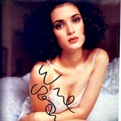 ウィノナ・ライダー直筆サイン入り超大型写真…ストレンジャーシングス ウィノナ・ライダー直筆サイン入り超大型写真…ストレンジャー