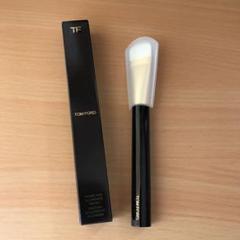 トムフォード TOMFORD シェイドアンドイルミネイトブラシ