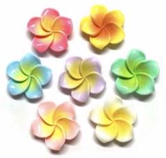 カヤ　　　☪︎⋆ ✯ ☽様お取り置き　8/20まで　猫　レジン　白いハイビスカス カヤ☪︎⋆ ✯ ☽様お取り置き8/20まで猫レジン白いハイビスカス