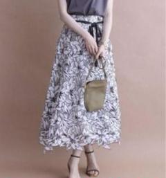 超美品】アプワイザーリッシェ 花柄刺繍スカート - メルカリ