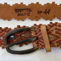 安価 kapital キャピタル 革ベルト 刺繍 - メルカリ 小物