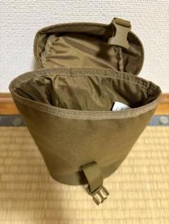 オリーブドラブ フラップ付きポーチ