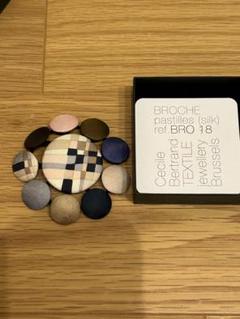 H.P FRANCE Cecile Bertrand ブローチ H.P FRANCE Cecile Bertrand ブローチ - メルカリ