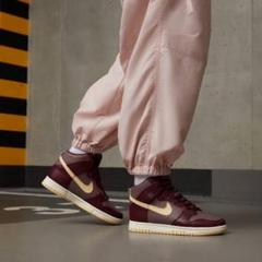 W29 28ナイキ ダンク プラムNIKE WMNS DUNK DD1869-2 - メルカリ