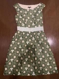 未使用タグ付！定5.4万 トッカ／ワンピース 花柄 レース ガーベラ サイズ4 TOCCA トッカ ワンピース サイズ:0 664-5.OP.TO.SW.0940