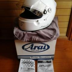 Arai GP-4 4輪用レーシングヘルメット