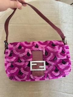 FENDI フェンディ バゲットバッグ 未使用 ピンク ビーズ刺繍 マンマバッグ FENDI - FENDI フェンディ 刺繍クリスタル バゲット マンマ