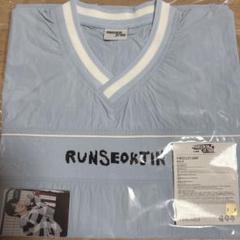RUNSEOKJIN in JAPAN Vネック Tシャツ 青 水色 ジンサイズ RUNSEOKJIN in JAPAN］V-NECK Tシャツ BLUE M - メルカリ