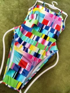 とても色鮮やかなマルチカラー Speedo スピード 練習用競泳水着 サイズXLのサムネイル