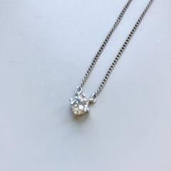 新品　未使用　シルバーカラー ネックレス ダイヤモンド風