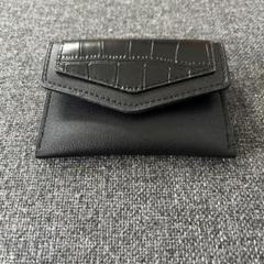 クロコダイル柄　小銭入れ　ブラック　財布