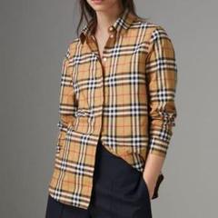 タグ付未使用級✨バーバリーズ　ダブルフェイス　ノバチェック　ホースロゴボタン　M BURBERRY - バーバリー ホースロゴ刺繍 ノバチェックパーカー M