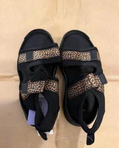 新品　B-nie ブラック ヒョウ柄 サンダル 19