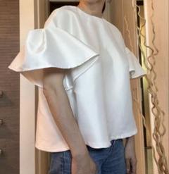 ADORE - 美品♡ ADORE  アドーア   フレアスリーブブラウス　白 中古】アドーア ADORE ブラウス ベルスリーブ リネンブラウス 麻