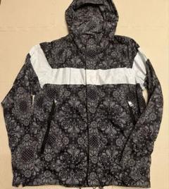新品未使用　MONCLER マウンテンパーカー
