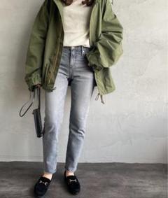 アッパーハイツ THE SERENA タイトストレート デニム　size22のサムネイル