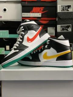 NIKE WMNS AIR JORDAN 1 MID