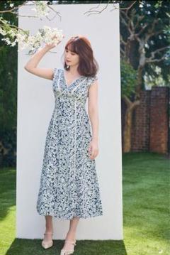 herlipto Lace Trimmed Floral Dress ネイビー Lace Trimmed Floral Dress