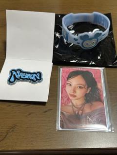 TWICE THIS IS FOR ナヨン　ラバーバンド ピンバッジ 特典トレカ
