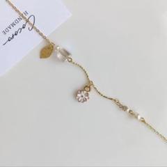 お花チャームとガラスビーズのブレスレット（ピンク）＊ハンドメイド