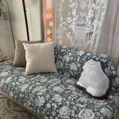 グレーの花柄マルチカバー キルティングブランケット サラグレイス グレーの花柄マルチカバー キルティングブランケット サラ