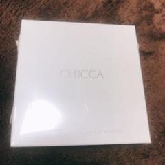CHICCA フローレスグロウ ソリッドファンデーション イエローベージュ01