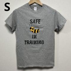 【ギルダン】デザインプリント半袖Tシャツ　S　グレー　古着　海外輸入のサムネイル