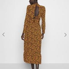 Topshop トップショップ　背中開きワンピースのサムネイル