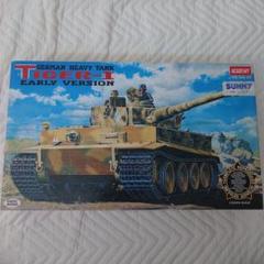 メルカリ限定 新品 未開封 タイガー1型 戦車 レジン&金属パーツ 全１１点 Amazon | タミヤ 1/25 戦車シリーズ No.11 ドイツ陸軍 重戦車