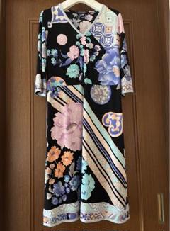 レオナール♡カンカン素材Vネックワンピース ブラックマルチ